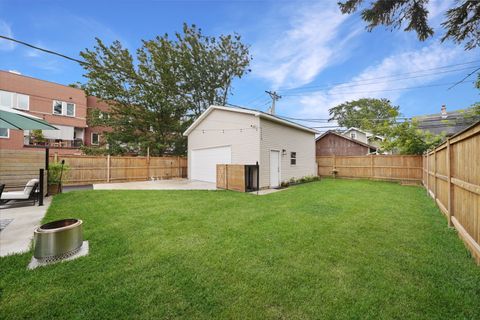 Tiny photo for 1107 E Prairie Avenue, Des Plaines, IL 60016 (MLS # 12492781)