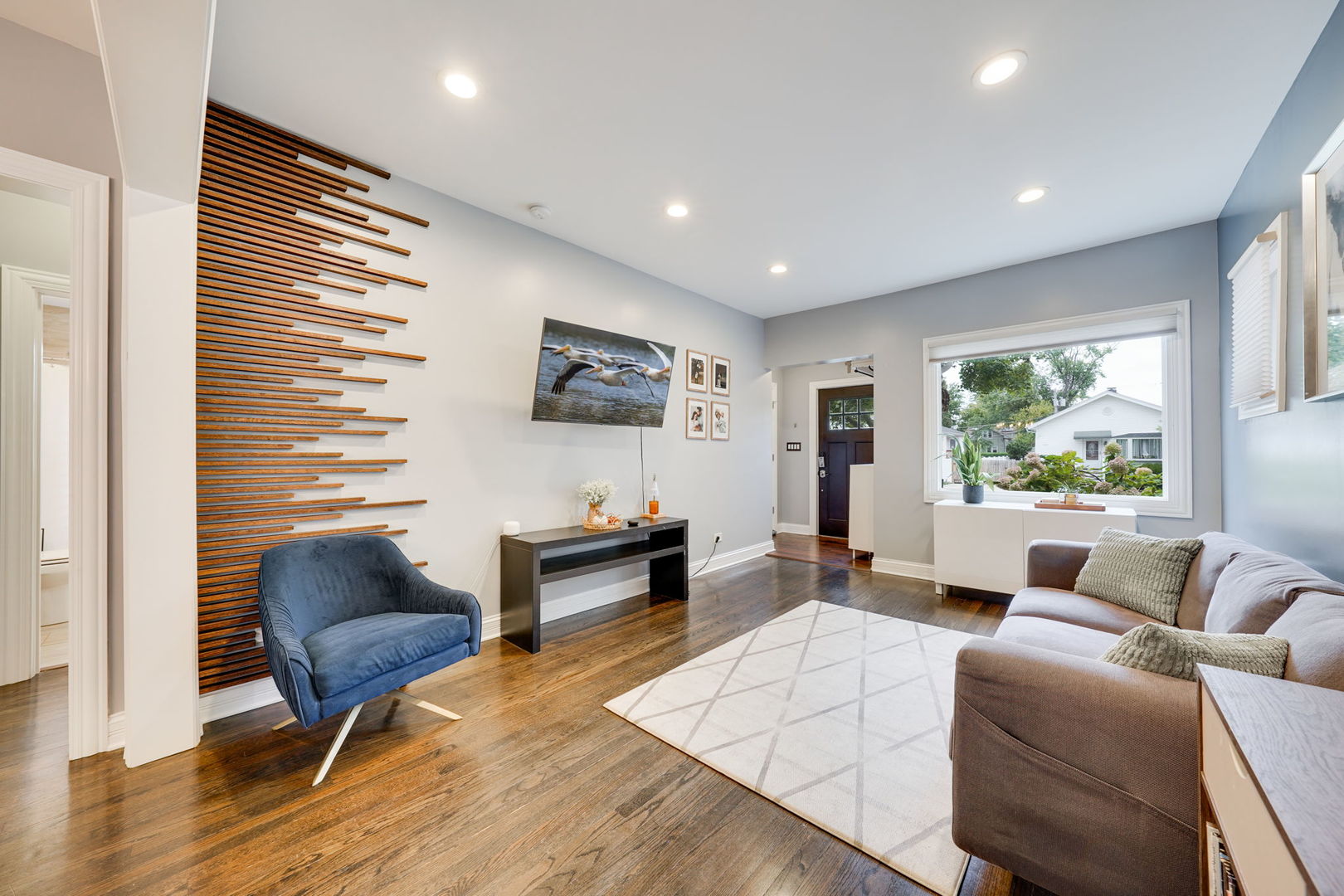 1107 E Prairie Avenue