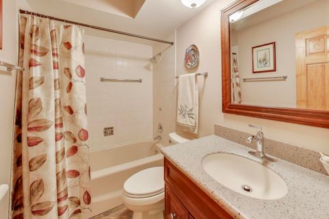 Tiny photo for 441 N Park Boulevard #4B, Glen Ellyn, IL 60137 (MLS # 12558882)