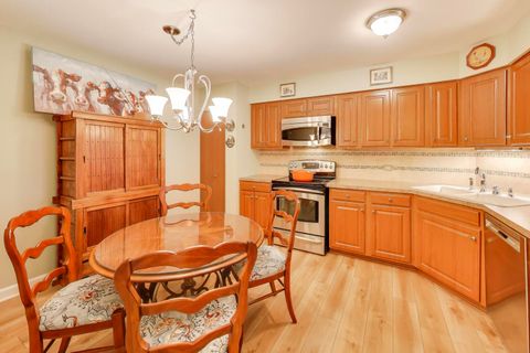 Tiny photo for 441 N Park Boulevard #4B, Glen Ellyn, IL 60137 (MLS # 12558882)