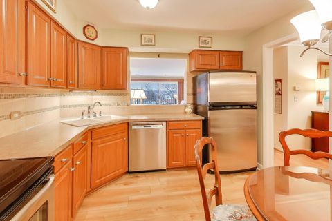 Tiny photo for 441 N Park Boulevard #4B, Glen Ellyn, IL 60137 (MLS # 12558882)