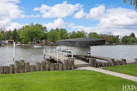Tiny photo for 1611 N Woodlawn Park Avenue, McHenry, IL 60051 (MLS # 12645611)