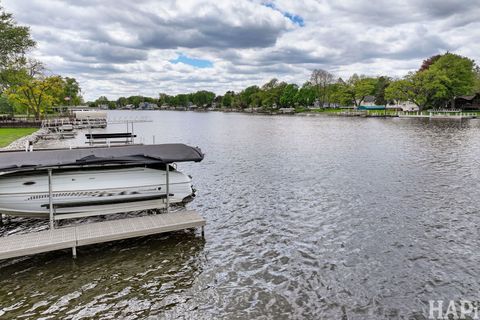 Tiny photo for 1611 N Woodlawn Park Avenue, McHenry, IL 60051 (MLS # 12645611)