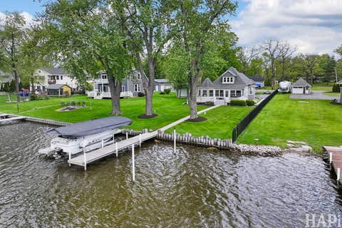 Tiny photo for 1611 N Woodlawn Park Avenue, McHenry, IL 60051 (MLS # 12645611)