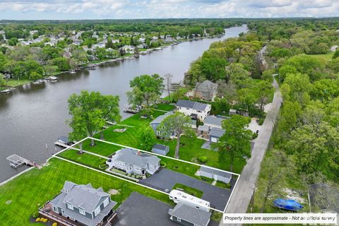 Tiny photo for 1611 N Woodlawn Park Avenue, McHenry, IL 60051 (MLS # 12645611)
