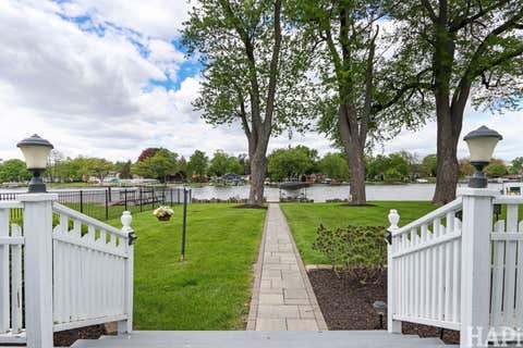 Tiny photo for 1611 N Woodlawn Park Avenue, McHenry, IL 60051 (MLS # 12645611)