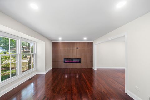 Tiny photo for 1017 Juniper Parkway, Libertyville, IL 60048 (MLS # 12471090)