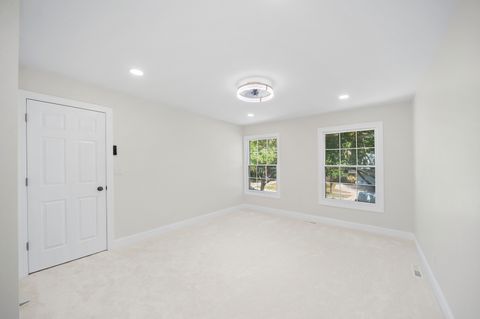 Tiny photo for 1017 Juniper Parkway, Libertyville, IL 60048 (MLS # 12471090)