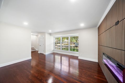 Tiny photo for 1017 Juniper Parkway, Libertyville, IL 60048 (MLS # 12471090)