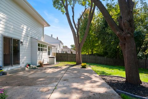 Tiny photo for 1017 Juniper Parkway, Libertyville, IL 60048 (MLS # 12471090)