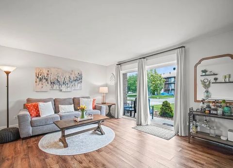 Tiny photo for 9950 Shady Lane #1B, Orland Park, IL 60462 (MLS # 12611620)