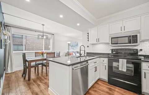 Tiny photo for 9950 Shady Lane #1B, Orland Park, IL 60462 (MLS # 12611620)