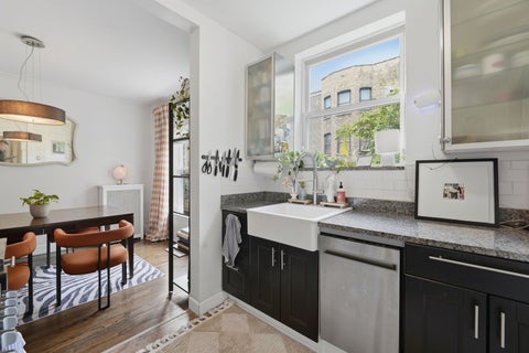 Tiny photo for 5314 N Glenwood Avenue #1W, Chicago, IL 60640 (MLS # 12738793)