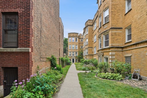 Tiny photo for 5314 N Glenwood Avenue #1W, Chicago, IL 60640 (MLS # 12738793)