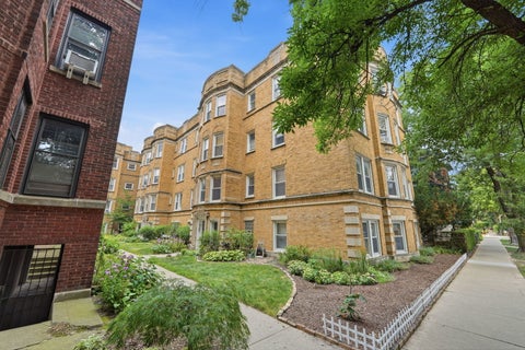 Tiny photo for 5314 N Glenwood Avenue #1W, Chicago, IL 60640 (MLS # 12738793)