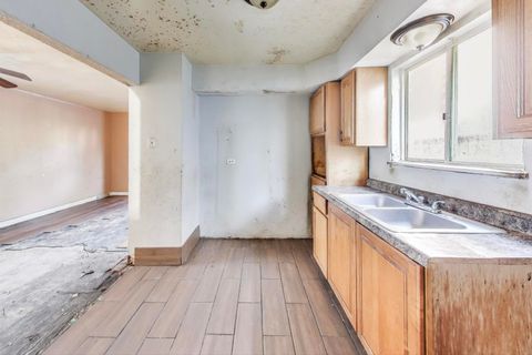 Tiny photo for 7335 S Morgan Street, Chicago, IL 60621 (MLS # 12479906)