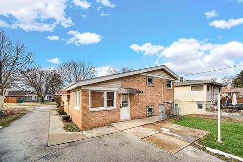 Tiny photo for 18537 Palmer Avenue, Homewood, IL 60430 (MLS # 12515524)