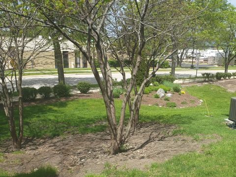 Tiny photo for 157 Louise Court #157, Wood Dale, IL 60191 (MLS # 12642416)