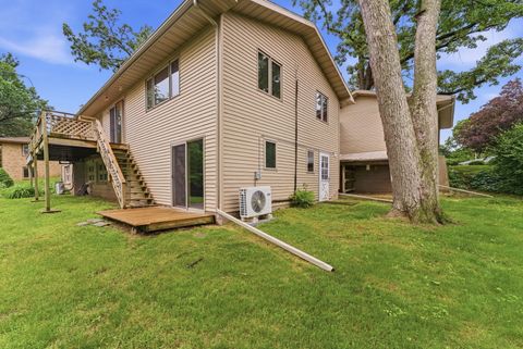 Tiny photo for 403 N 10th Street, Clinton, IA 52732 (MLS # 12672543)