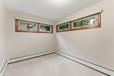 Tiny photo for 403 N 10th Street, Clinton, IA 52732 (MLS # 12672543)