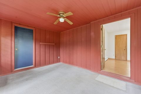 Tiny photo for 403 N 10th Street, Clinton, IA 52732 (MLS # 12672543)