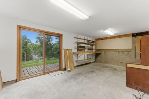 Tiny photo for 403 N 10th Street, Clinton, IA 52732 (MLS # 12672543)
