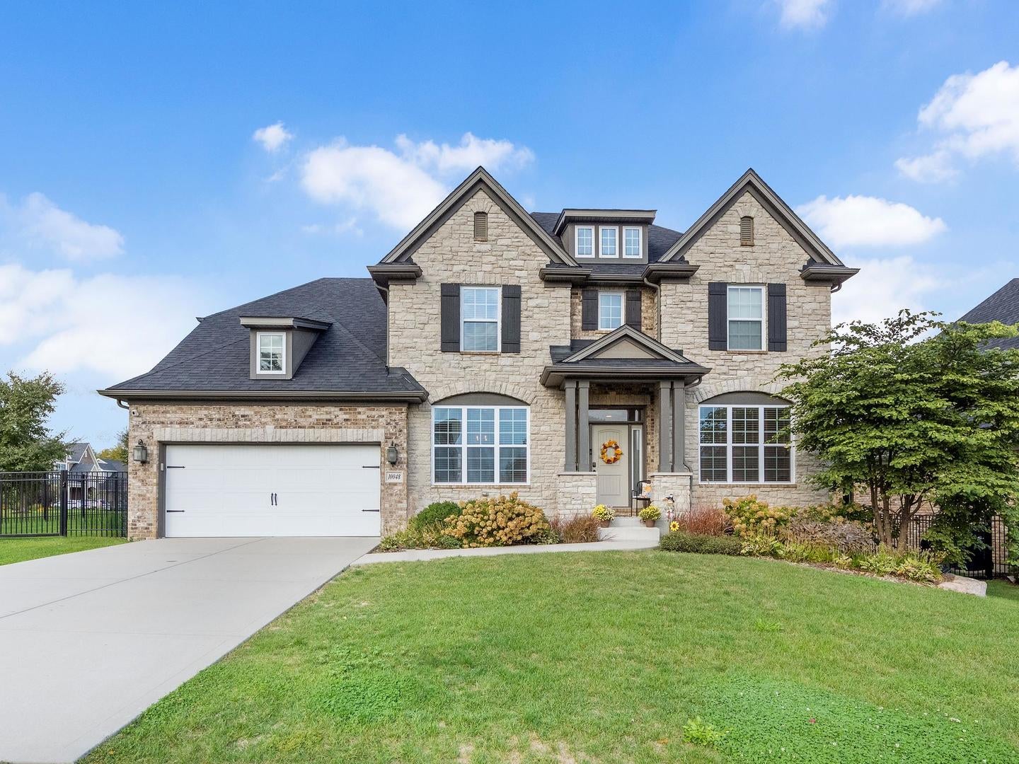 10048 El Cameno Real Drive