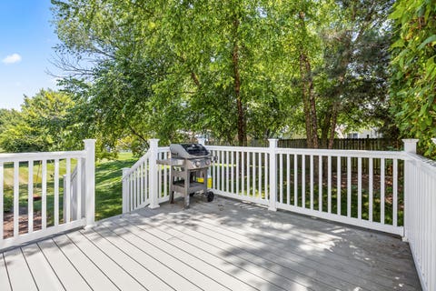 Tiny photo for 260 Ridge Road, North Aurora, IL 60542 (MLS # 12713064)