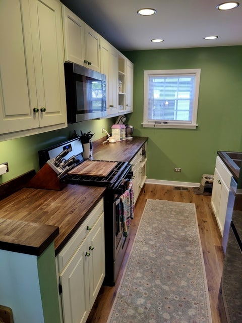 Tiny photo for 1604 BURRY CIRCLE Drive, Crest Hill, IL 60403 (MLS # 12702621)