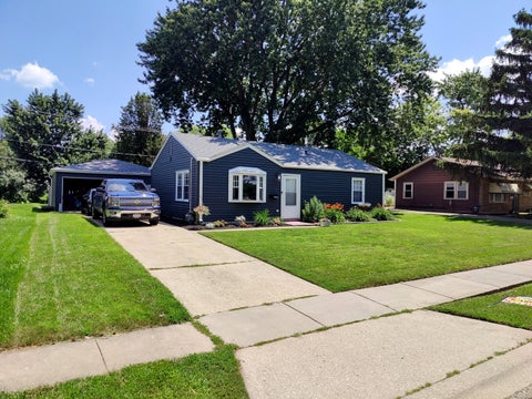 Photo of 1604 BURRY CIRCLE Drive, Crest Hill, IL 60403 (MLS # 12702621)