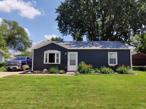 Tiny photo for 1604 BURRY CIRCLE Drive, Crest Hill, IL 60403 (MLS # 12702621)