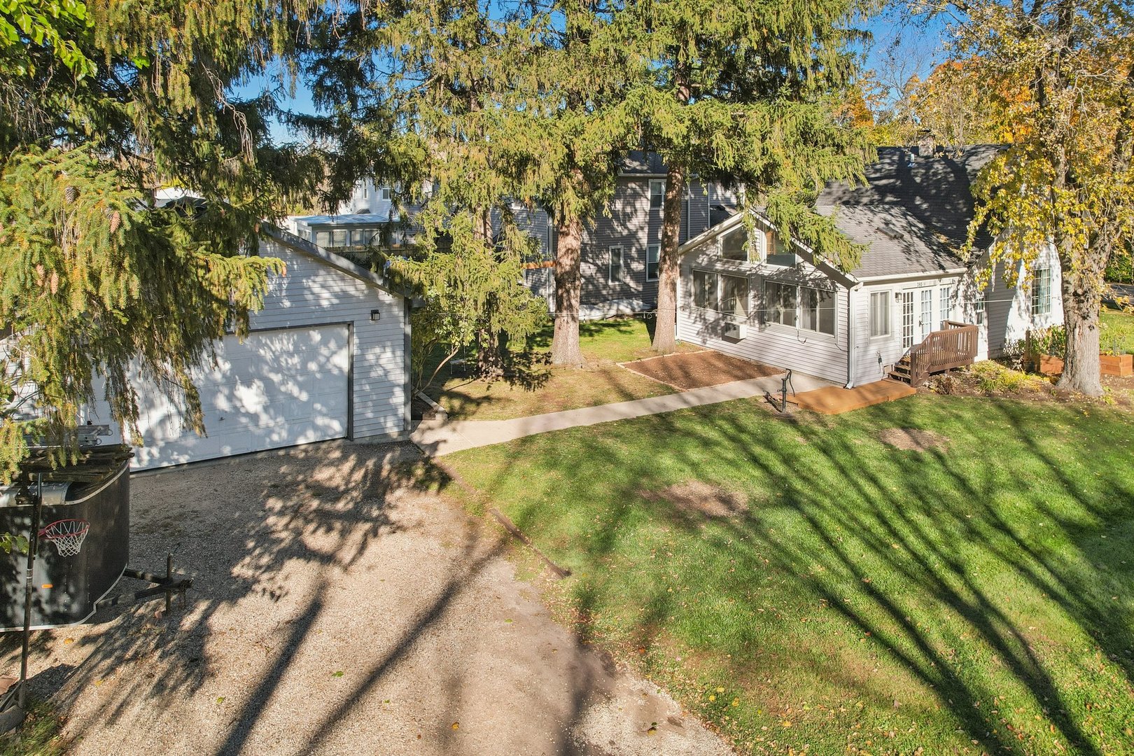 390 N Garfield Boulevard