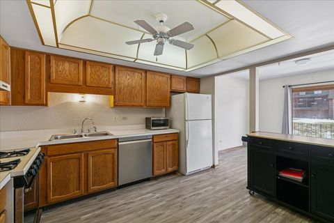 Tiny photo for 15705 Old Orchard Court #1N, Orland Park, IL 60462 (MLS # 12509278)