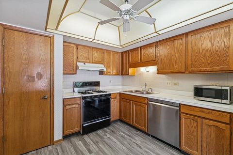 Tiny photo for 15705 Old Orchard Court #1N, Orland Park, IL 60462 (MLS # 12509278)