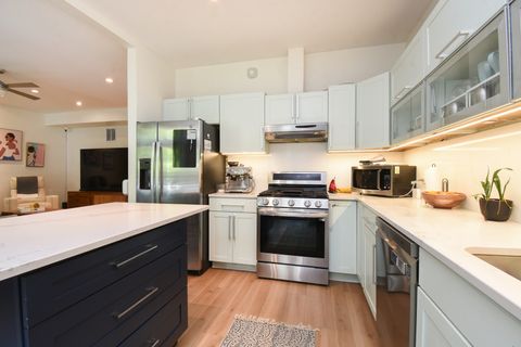 Tiny photo for 1502 S Prairie Avenue #B, Chicago, IL 60605 (MLS # 12445551)