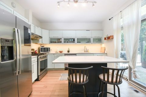 Tiny photo for 1502 S Prairie Avenue #B, Chicago, IL 60605 (MLS # 12445551)