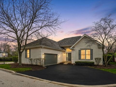 Photo of 5 Middlesex Court, Lincolnshire, IL 60069 (MLS # 12627477)