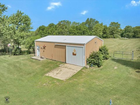 Tiny photo for 944 E County Line Road, Grant Park, IL 60940 (MLS # 12449914)