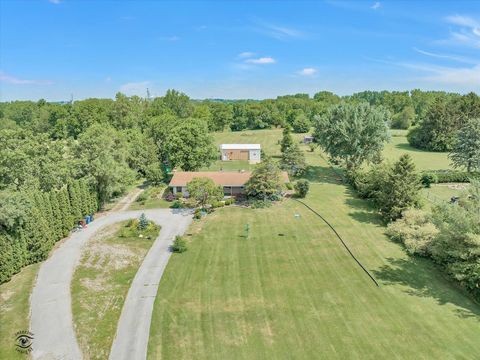 Tiny photo for 944 E County Line Road, Grant Park, IL 60940 (MLS # 12449914)