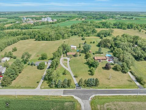 Tiny photo for 944 E County Line Road, Grant Park, IL 60940 (MLS # 12449914)