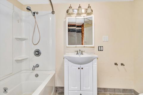 Tiny photo for 944 E County Line Road, Grant Park, IL 60940 (MLS # 12449914)