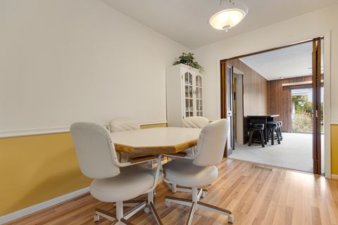 Tiny photo for 851 Crest Avenue, Elk Grove Village, IL 60007 (MLS # 12498917)