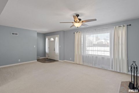 Tiny photo for 622 53RD Street, Moline, IL 61265 (MLS # QC4270105)