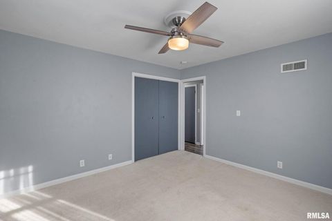 Tiny photo for 622 53RD Street, Moline, IL 61265 (MLS # QC4270105)