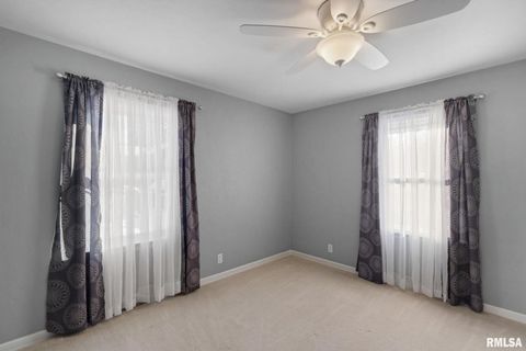 Tiny photo for 622 53RD Street, Moline, IL 61265 (MLS # QC4270105)