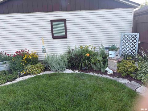 Tiny photo for 622 53RD Street, Moline, IL 61265 (MLS # QC4270105)