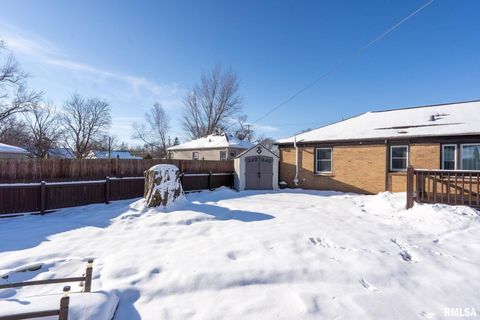Tiny photo for 622 53RD Street, Moline, IL 61265 (MLS # QC4270105)