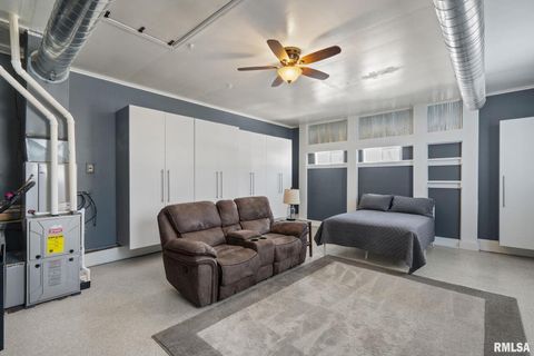 Tiny photo for 622 53RD Street, Moline, IL 61265 (MLS # QC4270105)