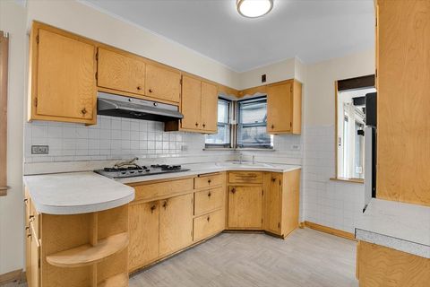 Tiny photo for 16560 Greenwood Avenue, South Holland, IL 60473 (MLS # 12479439)