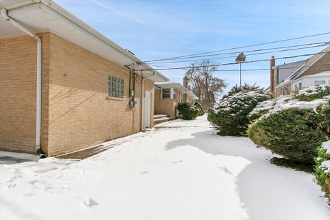 Tiny photo for 16560 Greenwood Avenue, South Holland, IL 60473 (MLS # 12479439)